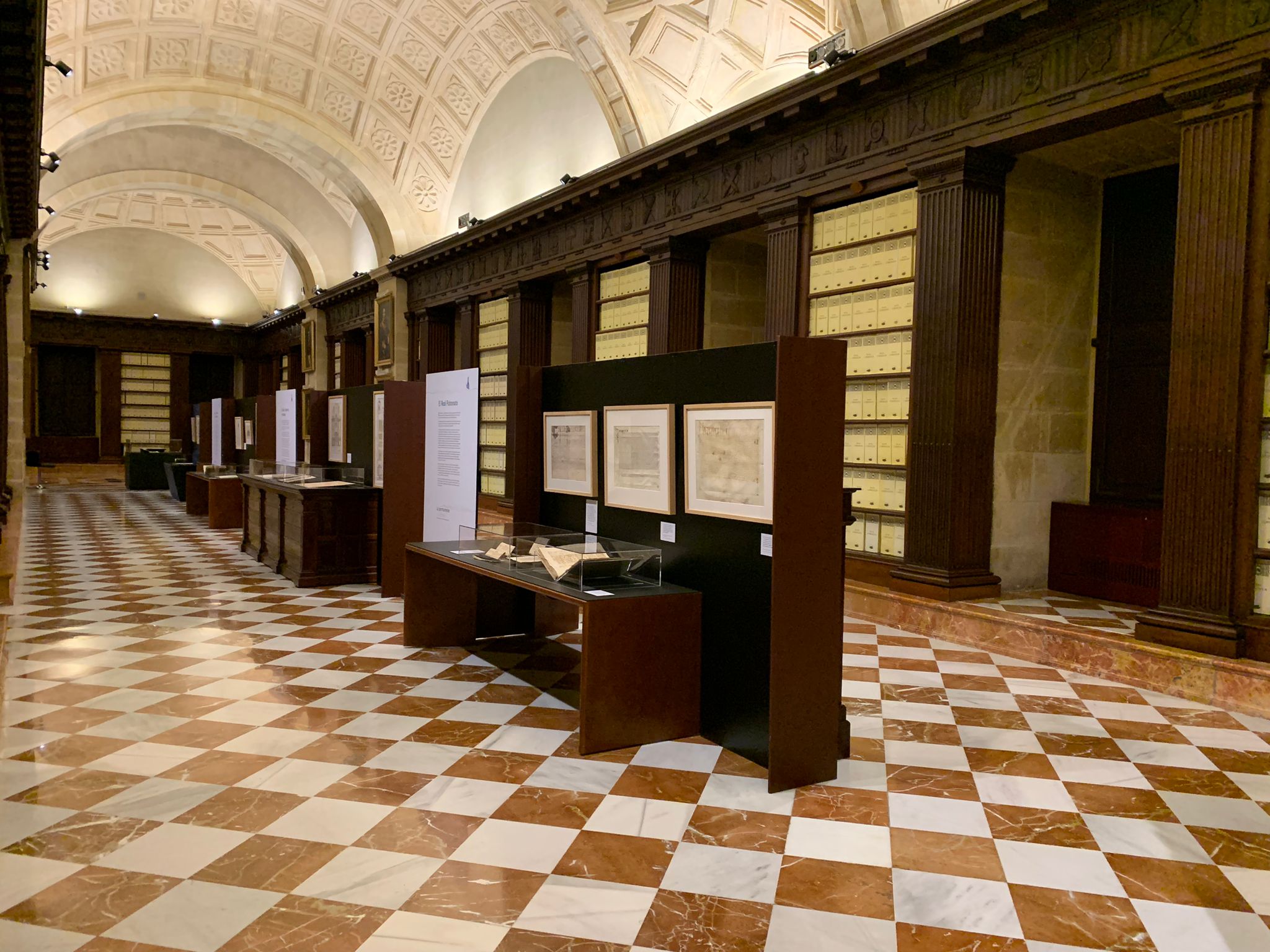 Exposición “Lo permanente y lo efímero. Bienes y espacios para las manifestaciones populares de América”
