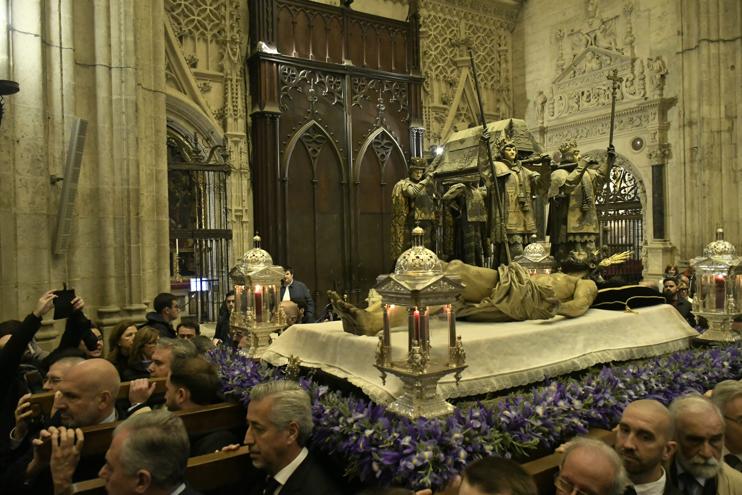 Vía Crucis Penitencial de las Hermandades de Sevilla 2025