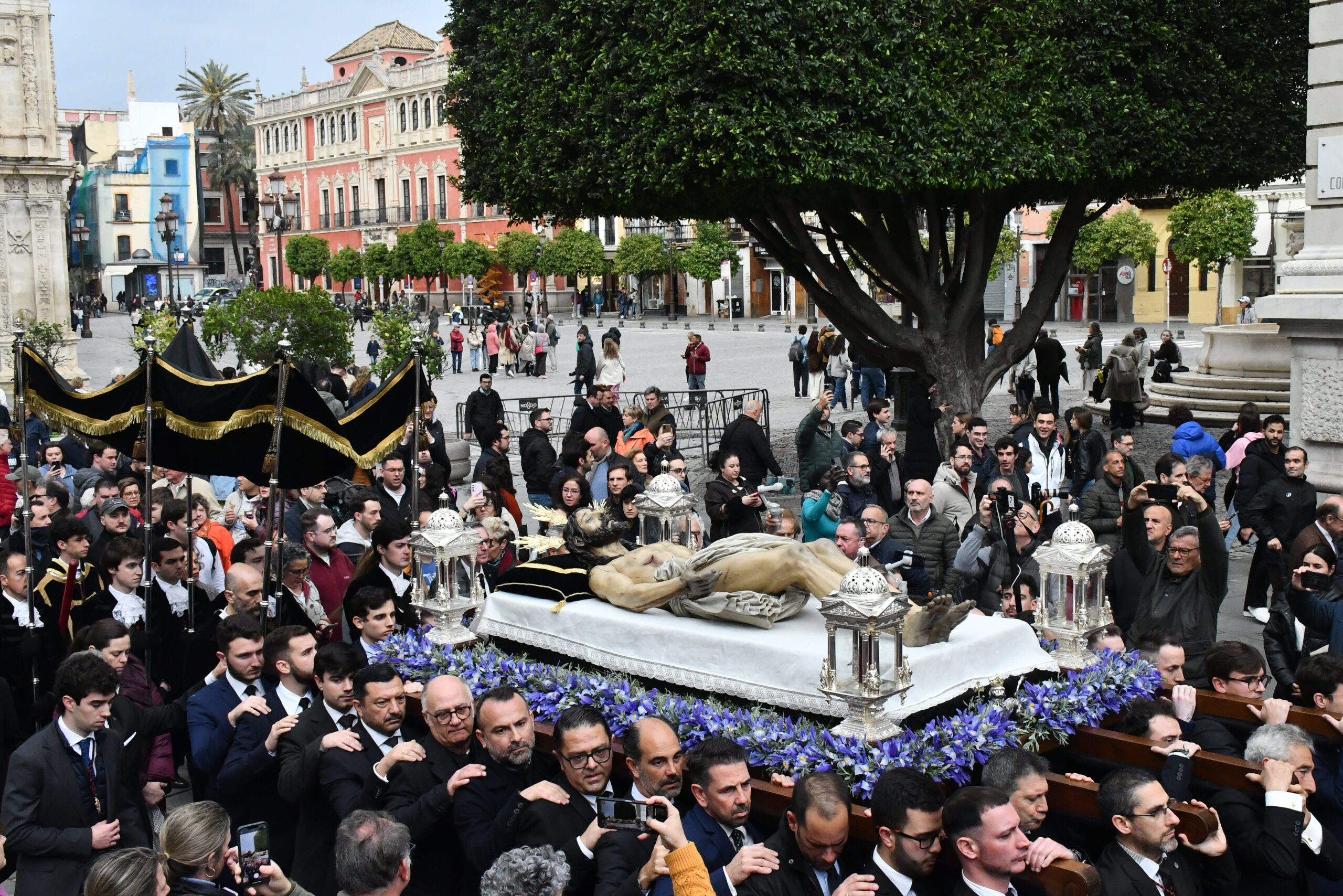 Vía Crucis Penitencial de las Hermandades de Sevilla 2025